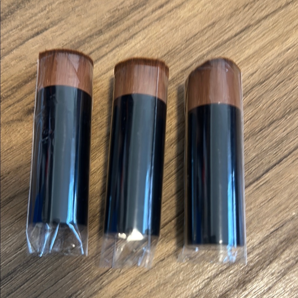 CHANEL Black and Brown Makeup Brushes Essential Set